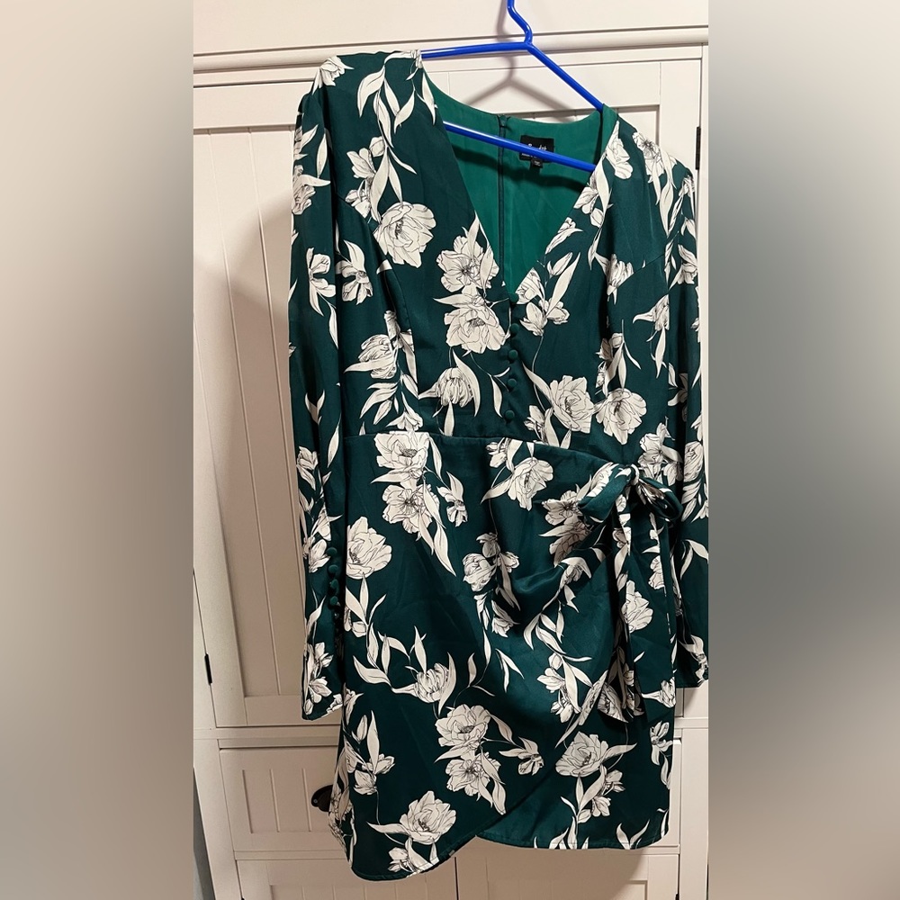 Emerald silky- dress